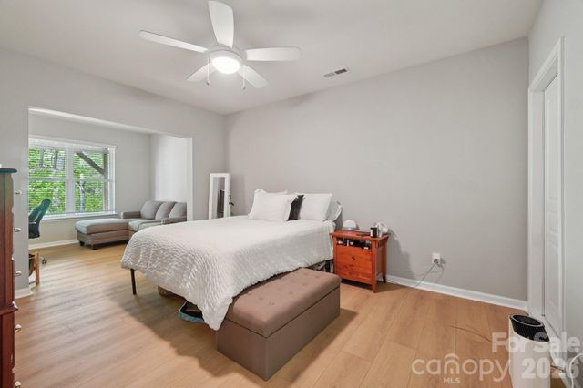 4818 Fonthill Lane, Charlotte, NC 28210