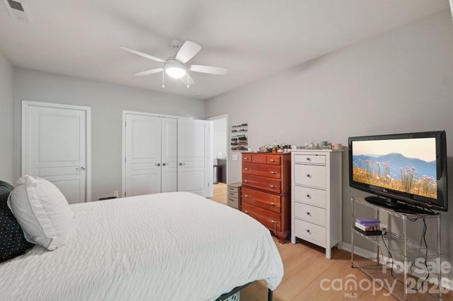 4818 Fonthill Lane, Charlotte, NC 28210