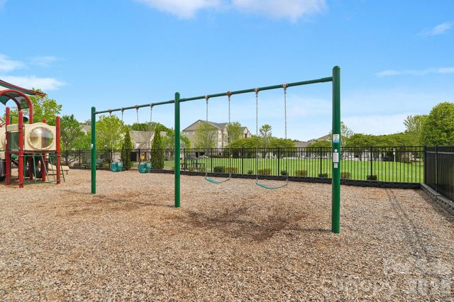 4818 Fonthill Lane, Charlotte, NC 28210