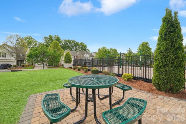 4818 Fonthill Lane, Charlotte, NC 28210