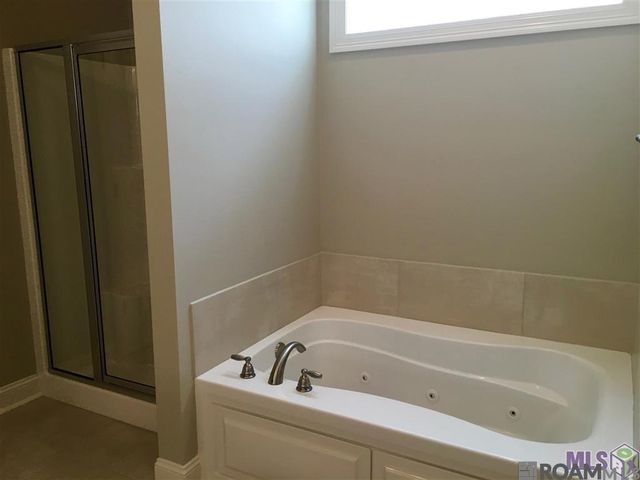 3143 Cypress View Ln, Baton Rouge, LA 70810