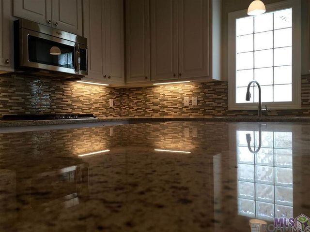 3143 Cypress View Ln, Baton Rouge, LA 70810