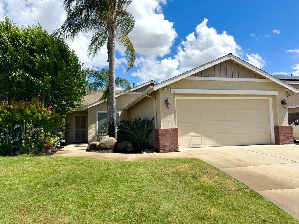 Image 1 of property listing at 3501 Carson Avenue, Clovis, CA 93611