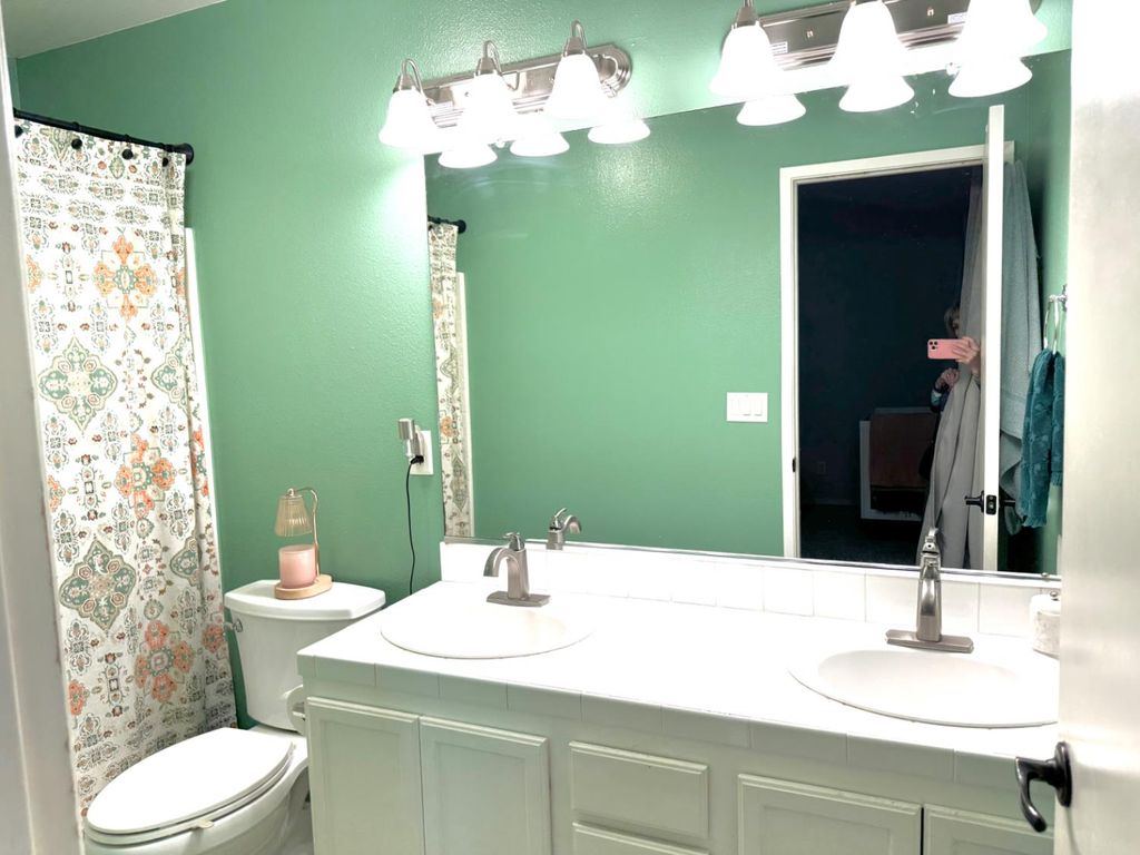 Image 14 of property listing at 3501 Carson Avenue, Clovis, CA 93611