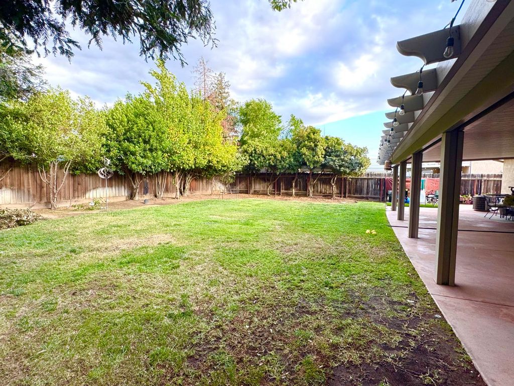 Image 16 of property listing at 3501 Carson Avenue, Clovis, CA 93611