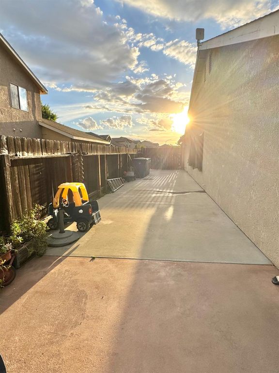 Image 18 of property listing at 3501 Carson Avenue, Clovis, CA 93611