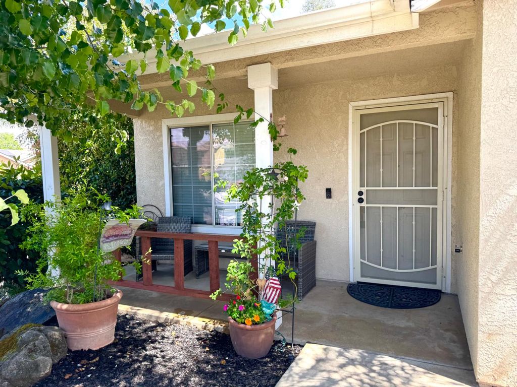 Image 3 of property listing at 3501 Carson Avenue, Clovis, CA 93611