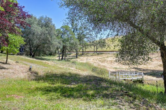 3600 Gold Country Dr, El Dorado, CA 95623