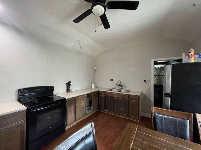 182 Road 5101, Cleveland, TX 77327