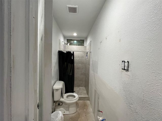 182 Road 5101, Cleveland, TX 77327