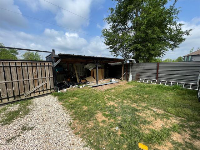 182 Road 5101, Cleveland, TX 77327