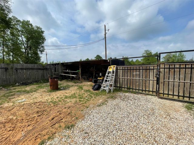 182 Road 5101, Cleveland, TX 77327
