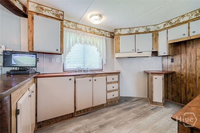 205 Oak Drive, Bloomingdale, GA 31302