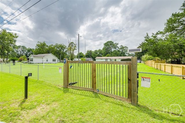 205 Oak Drive, Bloomingdale, GA 31302