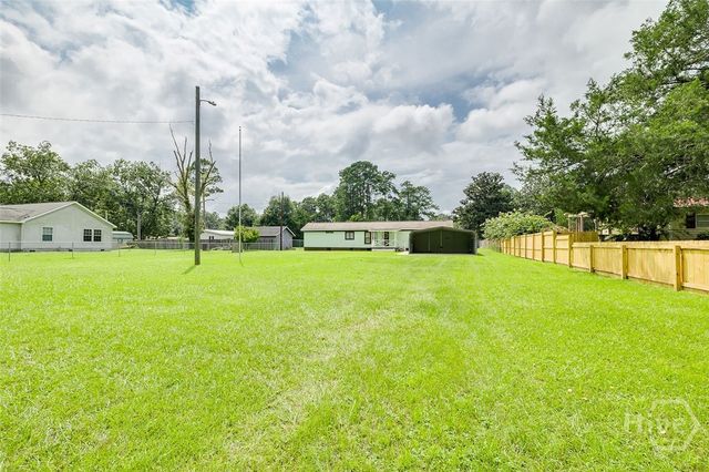 205 Oak Drive, Bloomingdale, GA 31302