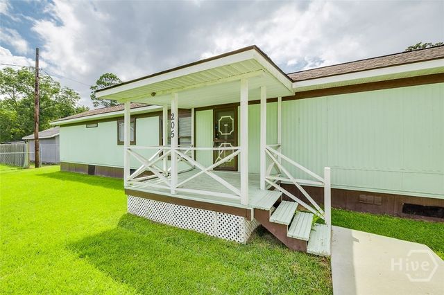 205 Oak Drive, Bloomingdale, GA 31302