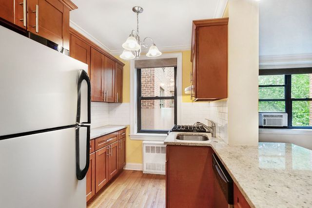 4489 Broadway Apt 6C, New York City, NY 10040