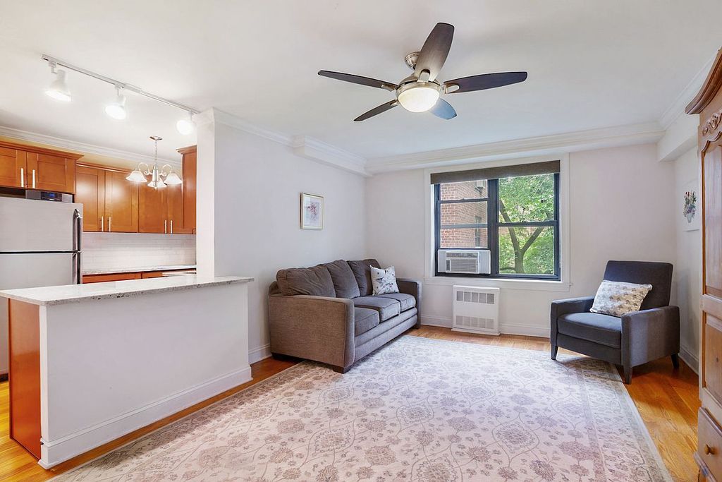 4489 Broadway Apt 6C, New York City, NY 10040