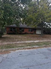 2602 Shady Grove, Pine Bluff, AR 71603