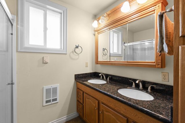 6721 W Greenwood Rd, Spokane, WA 99224