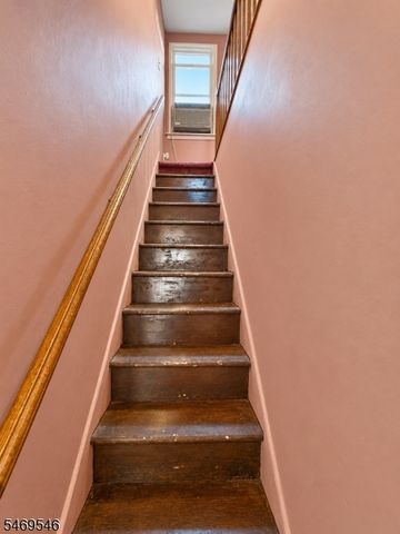 361 Halsted St, East Orange City, NJ 07018