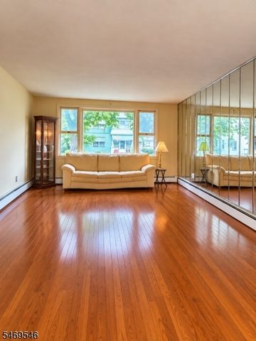 361 Halsted St, East Orange City, NJ 07018