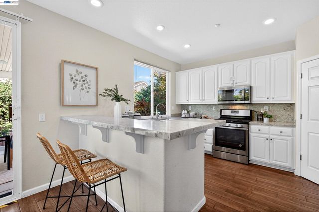 1606 Regent Dr, Brentwood, CA 94513