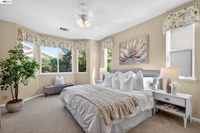 1606 Regent Dr, Brentwood, CA 94513