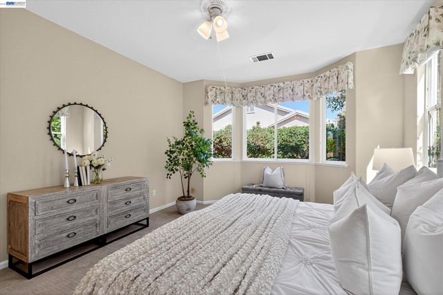 1606 Regent Dr, Brentwood, CA 94513