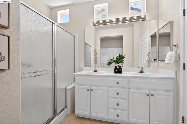 1606 Regent Dr, Brentwood, CA 94513