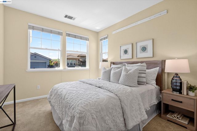 1606 Regent Dr, Brentwood, CA 94513