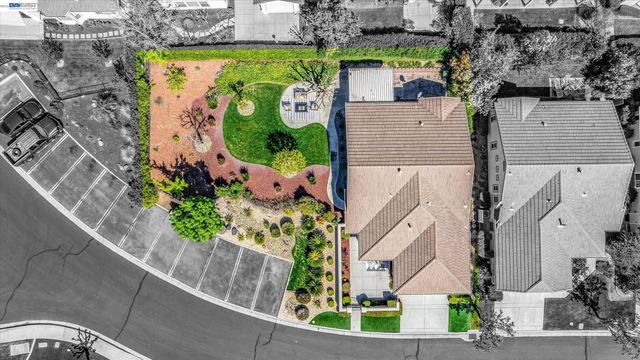 1606 Regent Dr, Brentwood, CA 94513