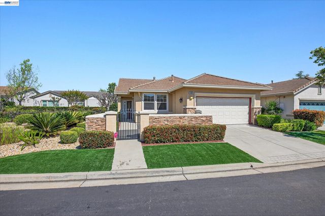 1606 Regent Dr, Brentwood, CA 94513