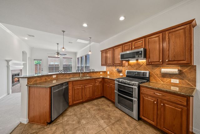 325 Kirby Drive, Argyle, TX 76226
