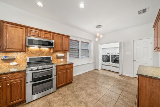 325 Kirby Drive, Argyle, TX 76226