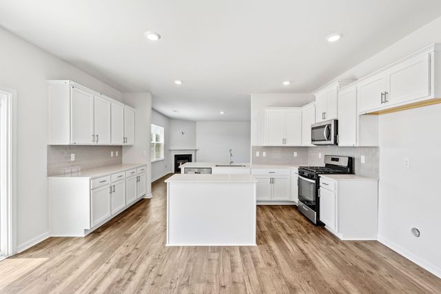 906 Pineland Drive, Woodruff, SC 29388