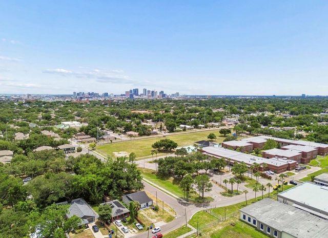 1901 E 32ND AVENUE, Tampa, FL 33610