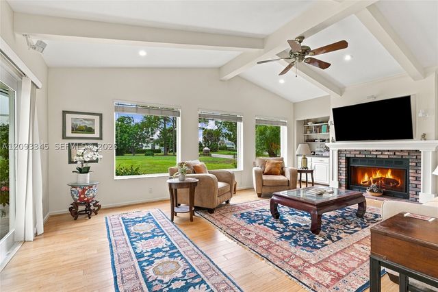 444 Glenbrook Dr, Atlantis, FL 33462