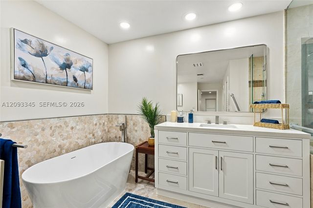 444 Glenbrook Dr, Atlantis, FL 33462