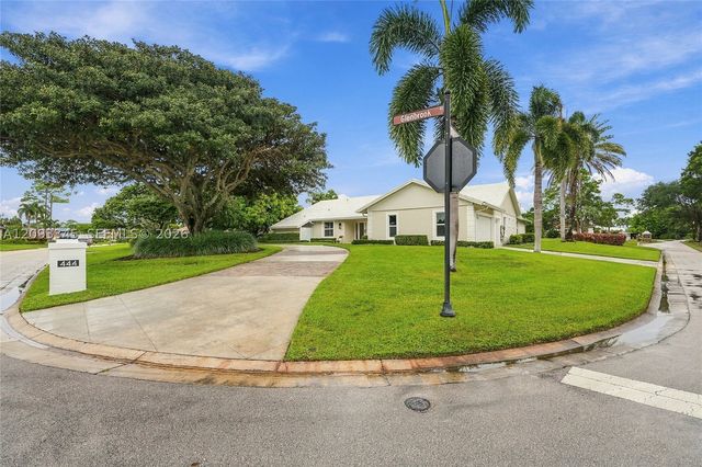 444 Glenbrook Dr, Atlantis, FL 33462