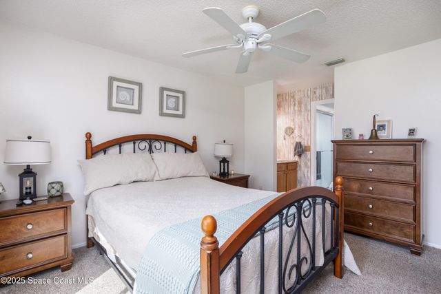 949 Custer Street NW, Palm Bay, FL 32907