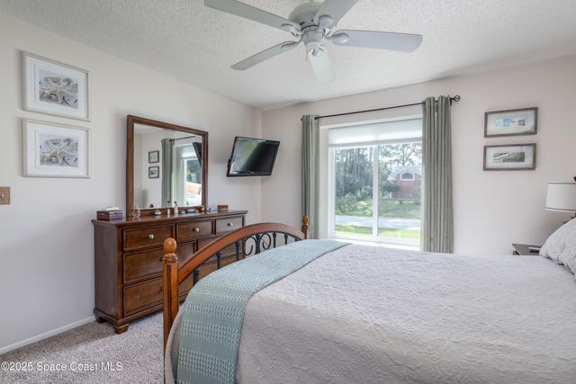 949 Custer Street NW, Palm Bay, FL 32907