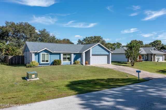 949 Custer Street NW, Palm Bay, FL 32907