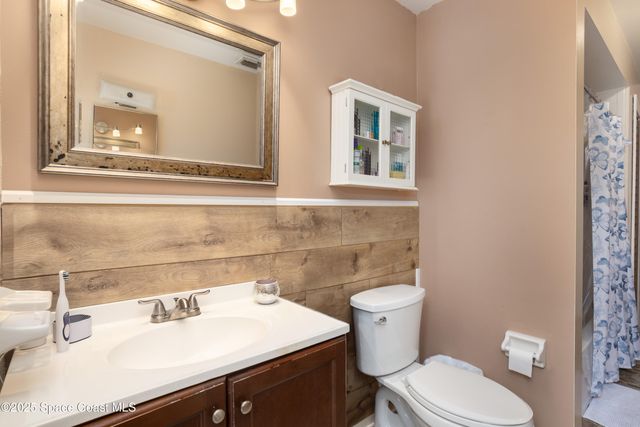 949 Custer Street NW, Palm Bay, FL 32907