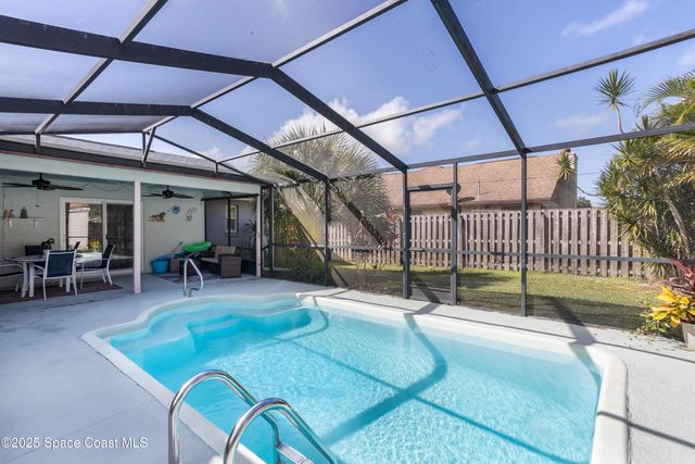 949 Custer Street NW, Palm Bay, FL 32907