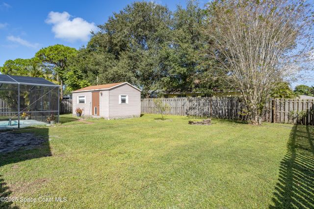 949 Custer Street NW, Palm Bay, FL 32907