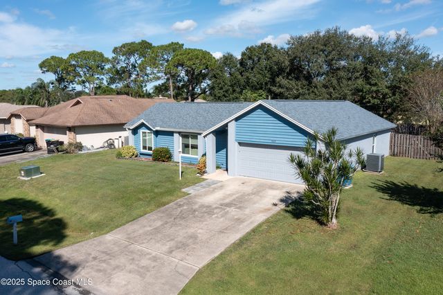 949 Custer Street NW, Palm Bay, FL 32907