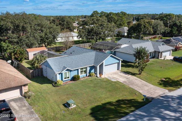 949 Custer Street NW, Palm Bay, FL 32907
