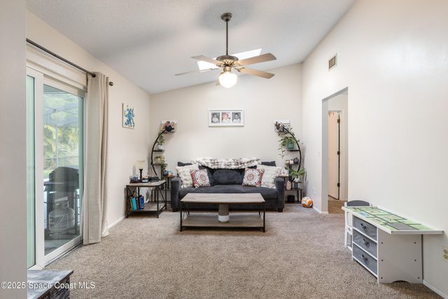 949 Custer Street NW, Palm Bay, FL 32907