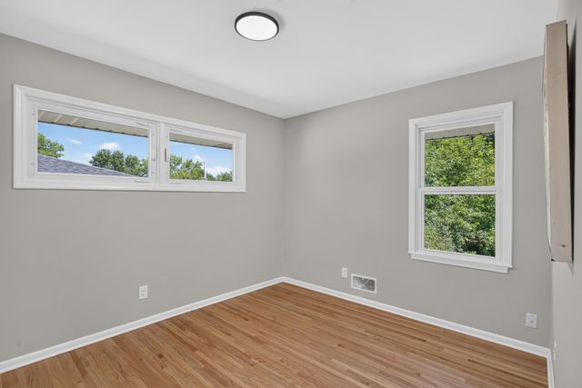 7070 Claude Avenue, Inver Grove Heights, MN 55076